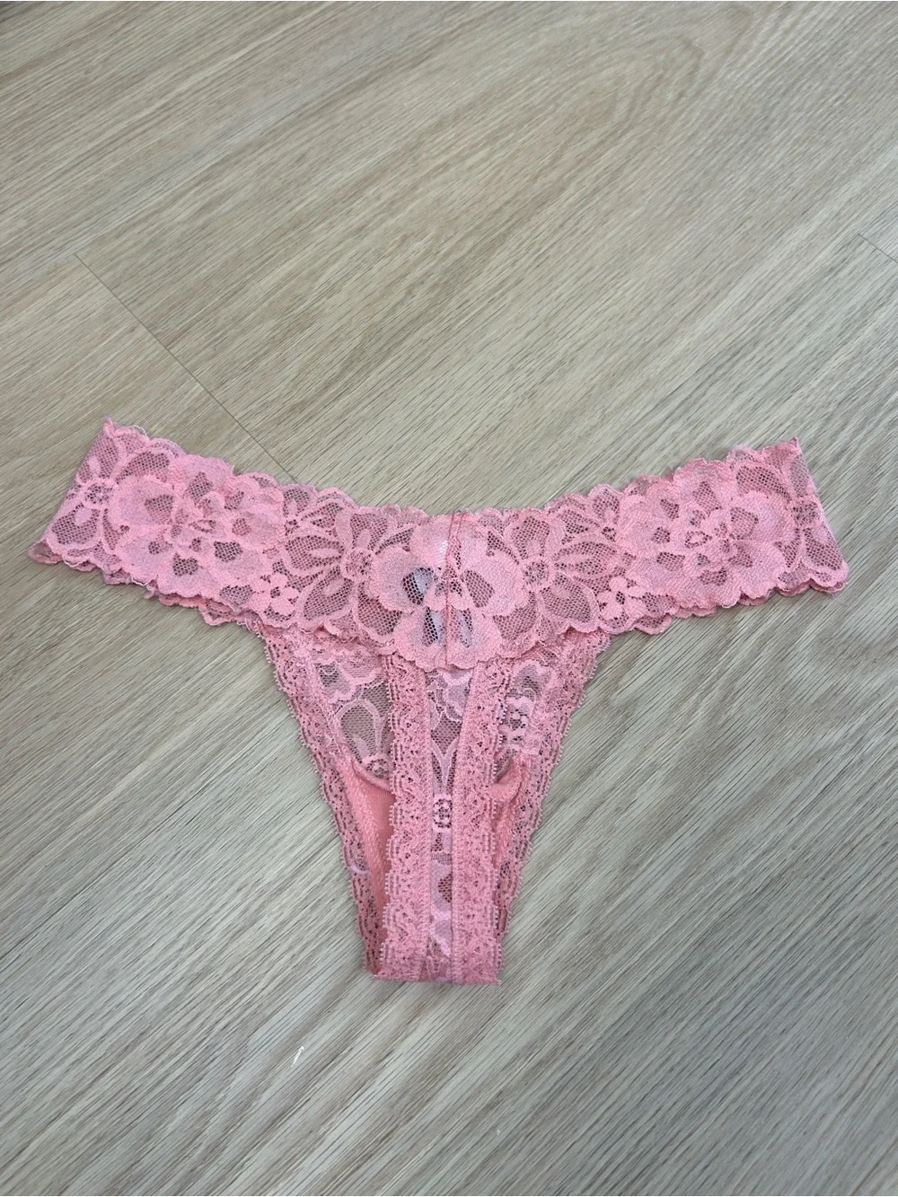 Victoria's Secret Pink Lace Thong Panty XS